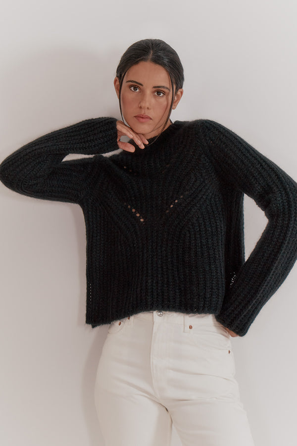 Black / Large