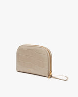 Small wristlet purse with zipper closure