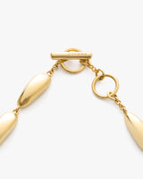 Close-up of a chain clasp with oval links.