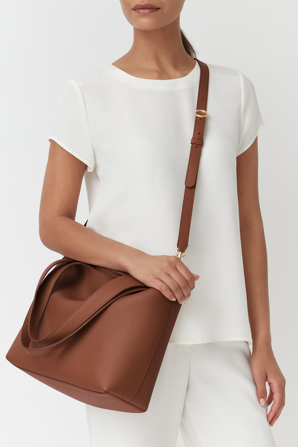 Dark Chestnut / One Size