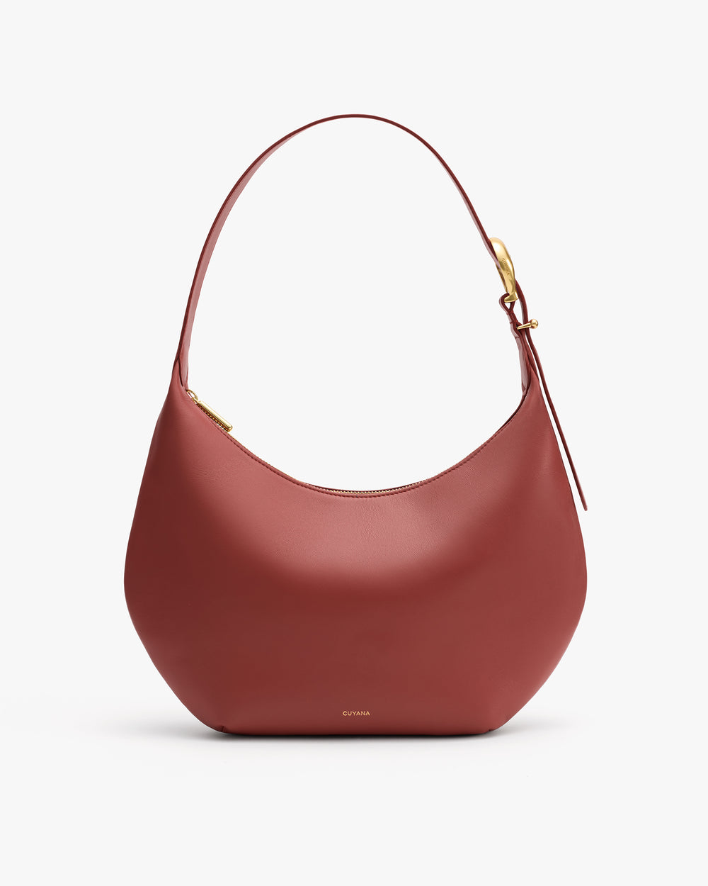 Hobo bag with a curved shape and short strap.